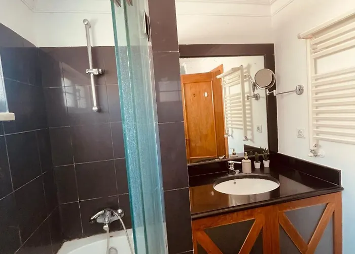 The Throne فندق مبيت وإفطار الكابيديشي